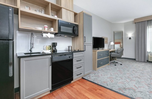 North Shore Hotel | Candlewood Suites Houston I-10 East by IHG