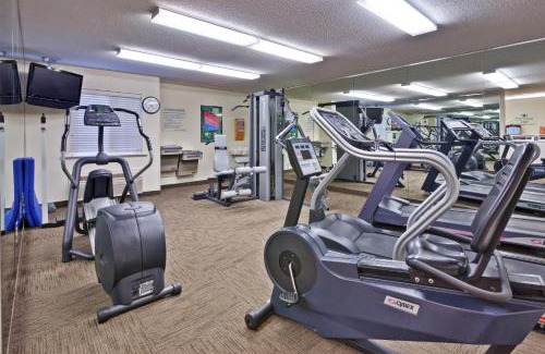 Castleton Hotel | Candlewood Suites Indianapolis Northeast by IHG