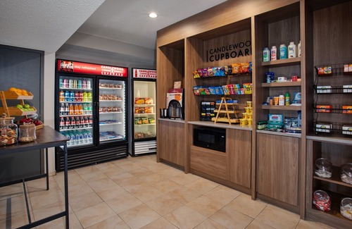 Kenosha Hotel | Candlewood Suites Kenosha by IHG