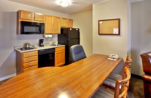 Killeen Hotel | Candlewood Suites Killeen - Fort Cavazos Area by IHG