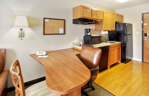 Killeen Hotel | Candlewood Suites Killeen - Fort Cavazos Area by IHG