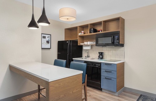 La Crosse Hotel | Candlewood Suites La Crosse N by IHG