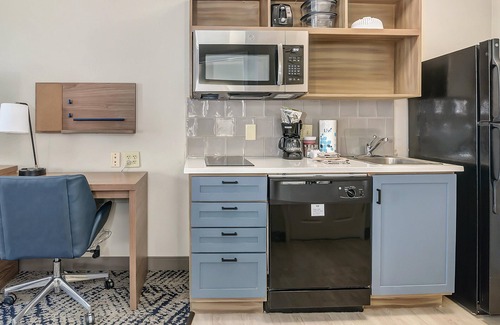 Longview Hotel | Candlewood Suites LONGVIEW by IHG