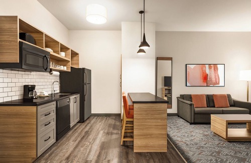 Mount Pleasant Hotel | Candlewood Suites Mount Pleasant by IHG