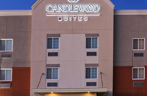 Pearland Hotel | Candlewood Suites Pearland by IHG