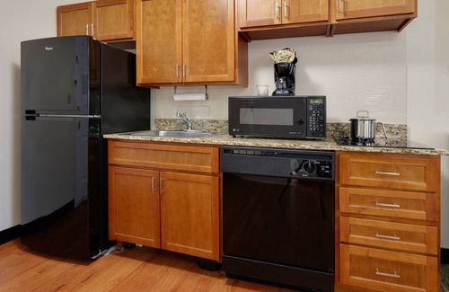 Salina Hotel | Candlewood Suites Salina by IHG