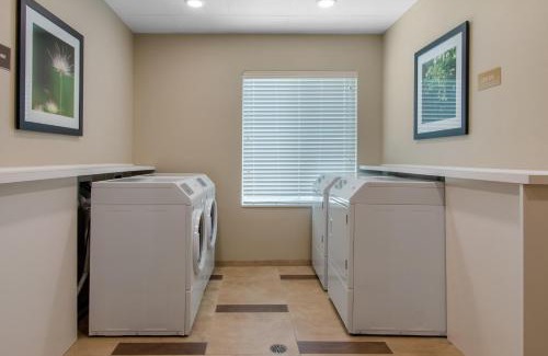 West San Antonio Hotel | Candlewood Suites - San Antonio Lackland AFB Area by IHG