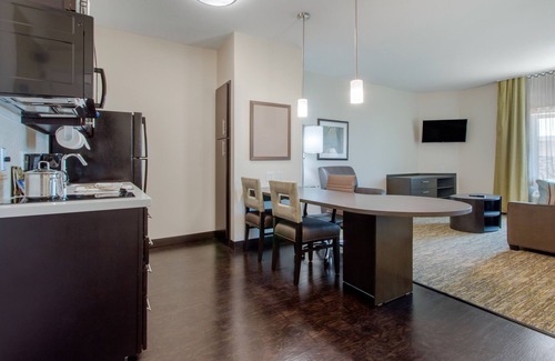 West San Antonio Hotel | Candlewood Suites San Antonio Lackland AFB Area by IHG