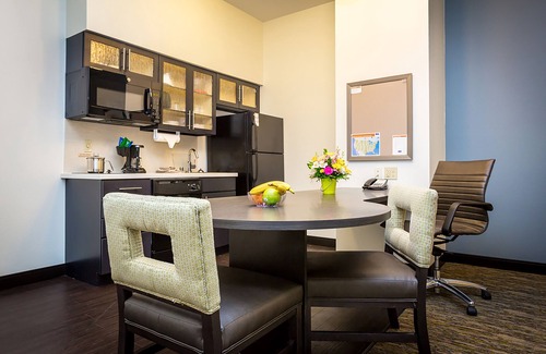 Sidney Hotel | Candlewood Suites Sidney by IHG