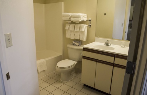 North Syracuse Hotel | Candlewood Suites - Syracuse Airport by IHG