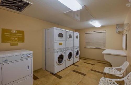 Riverside Crossing Hotel | Candlewood Suites Tucson by IHG