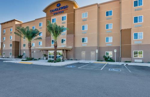 Riverside Crossing Hotel | Candlewood Suites Tucson by IHG