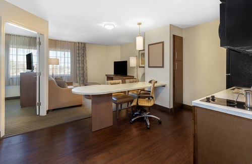 West Springfield Hotel | Candlewood Suites West Springfield by IHG