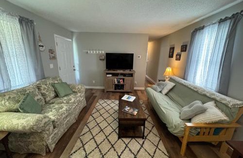 Fairview House | Cane Creek Meadows