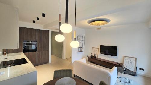 Cannes City Centre Apartment | CANNES BANANE 3 pièces rénové tout équipé au coeur de Cannes