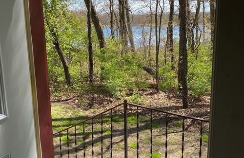 Three Rivers Cottage | Cannon Ball Cottage - Lakefront Cottages on Semi-private Lake, Beach, Boats, Fun