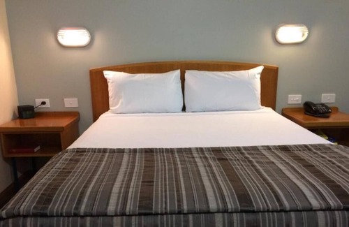 Woree Hotel | Cannon Park Motel