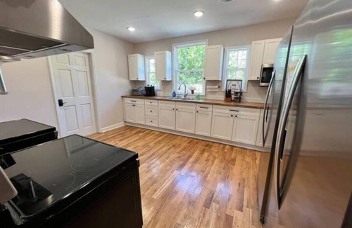 Fries Apartment | Canoe Cove at The Washington Inn 3