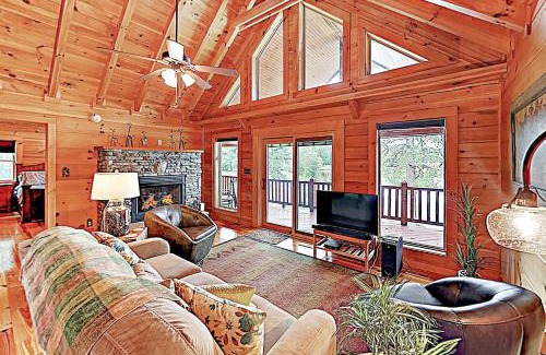 Maggie Valley House | Canoe Landing