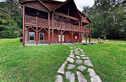 Maggie Valley House | Canoe Landing