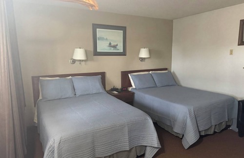 Ely Hotel | Canoe On Inn