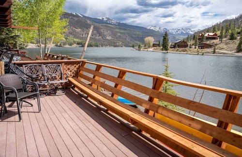 Lake City House | Canoe Right On Inn - North Shore #5 - On the Shore of Lake San Cristobal