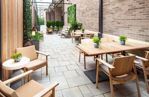 SouthPark Hotel | Canopy By Hilton Charlotte SouthPark