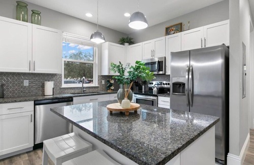 Safety Harbor Apartment | Canopy Cove | Gorgeous Condo In The Heart Downtown