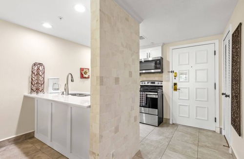 Palm Harbor Condo | CANTERBURY 2250 AT INNISBROOK