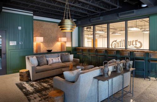Ranier Hotel | Cantilever Hotel, Trademark Collection by Wyndham