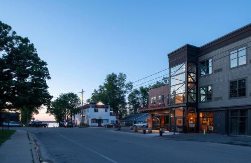 Ranier Hotel | Cantilever Hotel, Trademark Collection by Wyndham