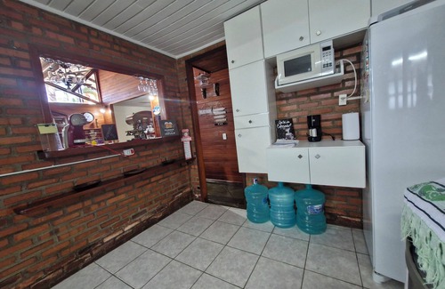 Marica House | Cantinho da Paz, Aceito Pets. Desfrute de um Ambiente Tranquilo e Aconchegante