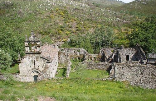 Pitoes das Junias House | Cantinho Ti Carlos