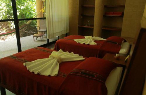 Ocosingo Hotel | Canto de la Selva Jungle Lodge Selva Lacandona Chiapas