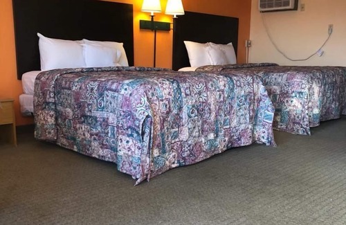 Canton Hotel | Canton Inn By OYO