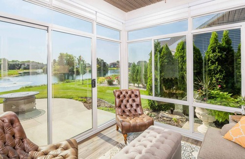 Appleton House | Canvasback Castle - City Lakeside Luxury
