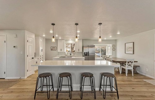 Orchard North House | Canyon Cove Cottage | In Home Gym | Chef's Kitchen