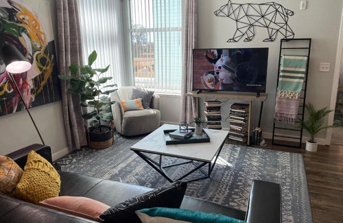 Downtown Reno Apartment | Canyon Flats Apartments by Barsala