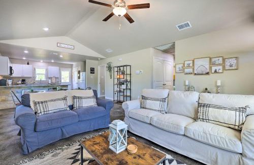 Spring Branch House | Canyon Lake Home about 1 Mi to Golfing and Swimming