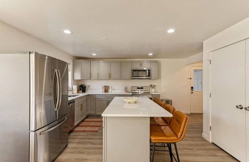 Little Rock Canyon House | Canyon View Cottage | Backyard | Free Massage*