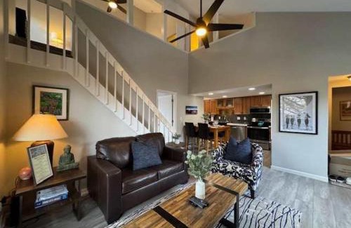 Park City House | Canyons Resort, Community Hot Tub Retreat, Slopes located steps away!