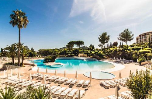 Cap Esterel Apartment | CAP Estérel Pierre et vacances ,Piscine chauffée dès le 05 avril au 02 novembre Grand T2 , terrasse,jardin clos ,parking,Clim