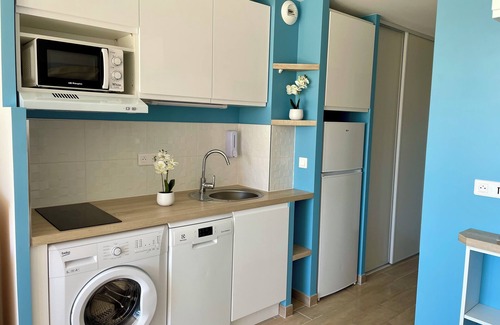 Le Dramont Apartment | CAP Esterel : Magnifique VUE MER 2 PCS Rénové ET Climatisé/5 Pers