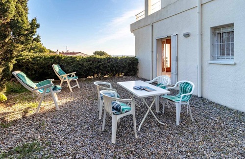 Llanca Apartment | Cap Ras 04 Comfortable apartment close to the sea