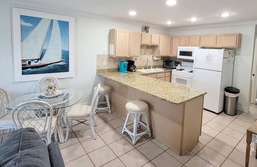 Port St. Joe House | Cape Me Away-Gulf View, End Unit only 60 STEPS TO BEACH *Beach Chairs/Cart