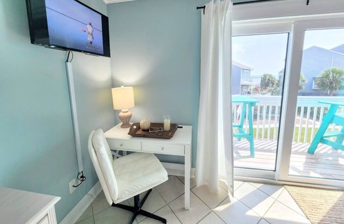 Port St. Joe House | Cape Me Away-Gulf View, End Unit only 60 STEPS TO BEACH *Beach Chairs/Cart