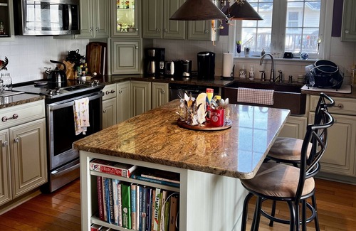 Old Saybrook Center House | Cape Overlooking South Cove of Old Saybrook