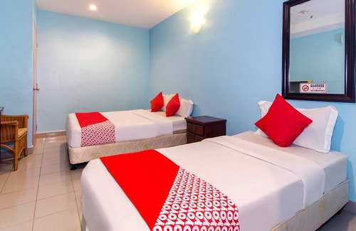 Kemayan Square Hotel | Capital O 252 Lotus Hotel