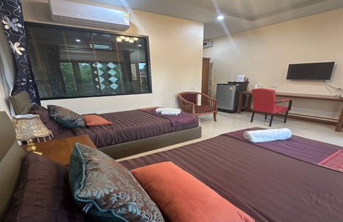 Ao Luek Hotel | Capital O 75518 Baan Rose Resort Ao Luk
