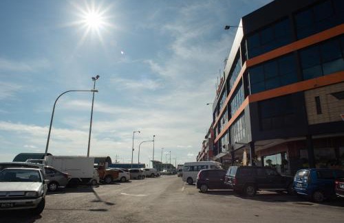 Bintulu Hotel | Capital O 90083 Riverfront Inn